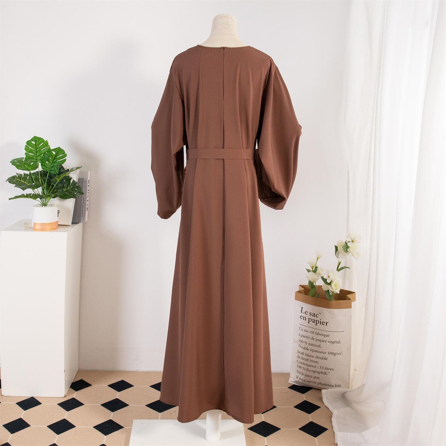 Einfarbiges Islamisches Kleid