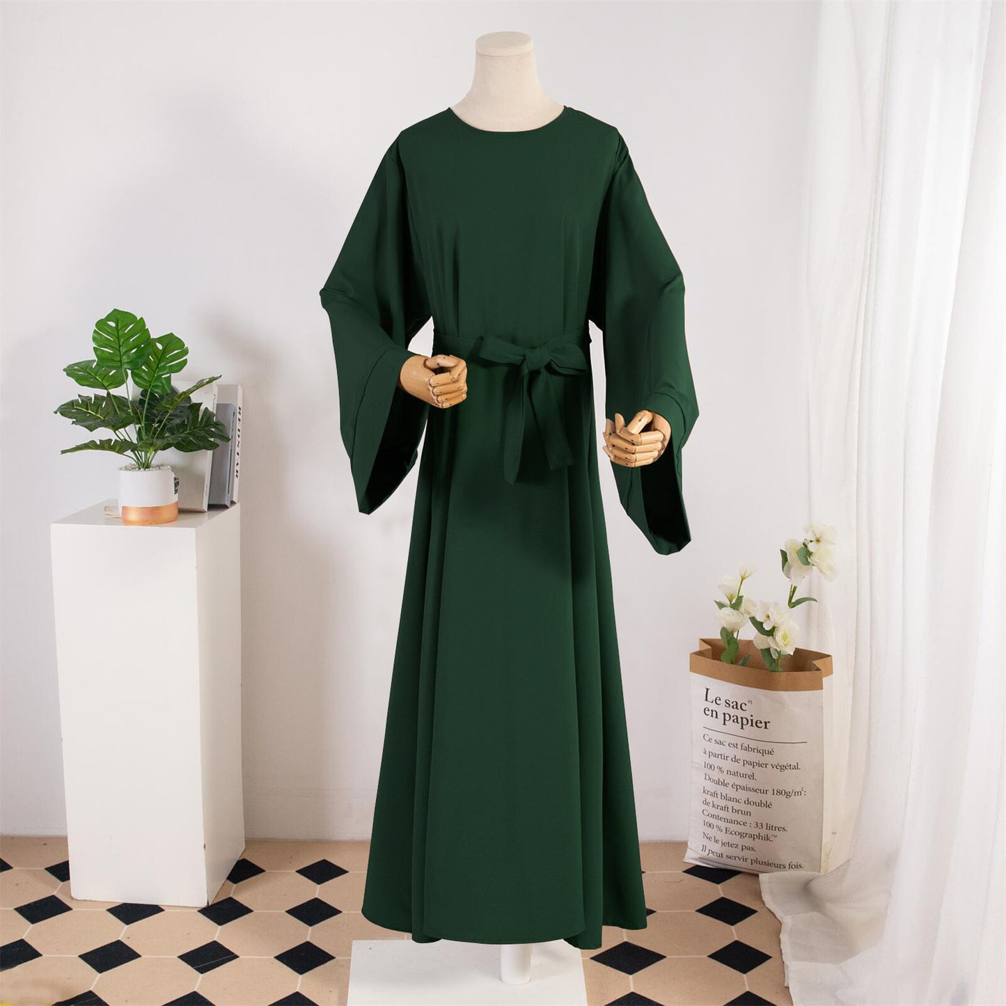 Einfarbiges Islamisches Kleid